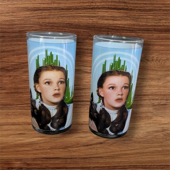 Wizard Of Oz Dorothy & Toto Glasses - 5.5" Tall - "Not In Kansas Anymore" - Picture 1 of 7